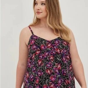 Torrid Sophie Black Top with Red and Purple Floral Pattern Size 1 (14/16)